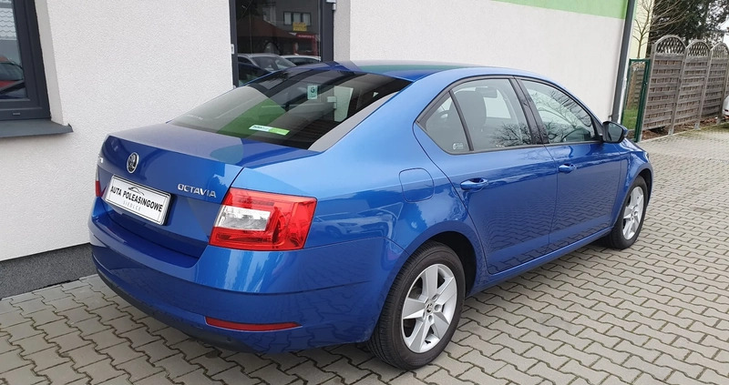 Skoda Octavia cena 43000 przebieg: 194000, rok produkcji 2019 z Kamieńsk małe 301